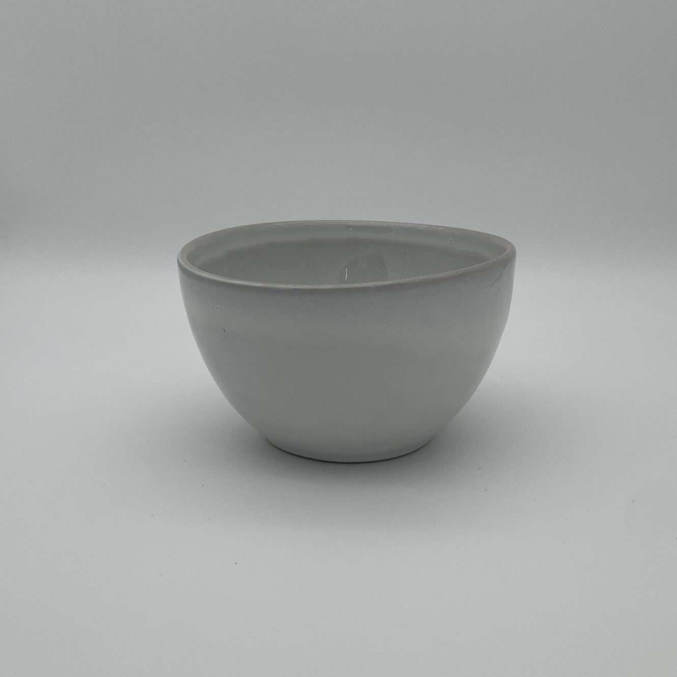 "White Breeze" Schale – Handgefertigte Keramik aus Portugal (Ø 15 cm, weiß)