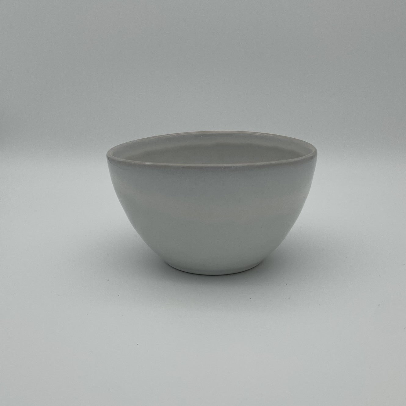 "White Breeze" Schale – Handgefertigte Keramik aus Portugal (Ø 15 cm, weiß)