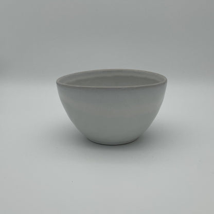 "White Breeze" Schale – Handgefertigte Keramik aus Portugal (Ø 15 cm, weiß)