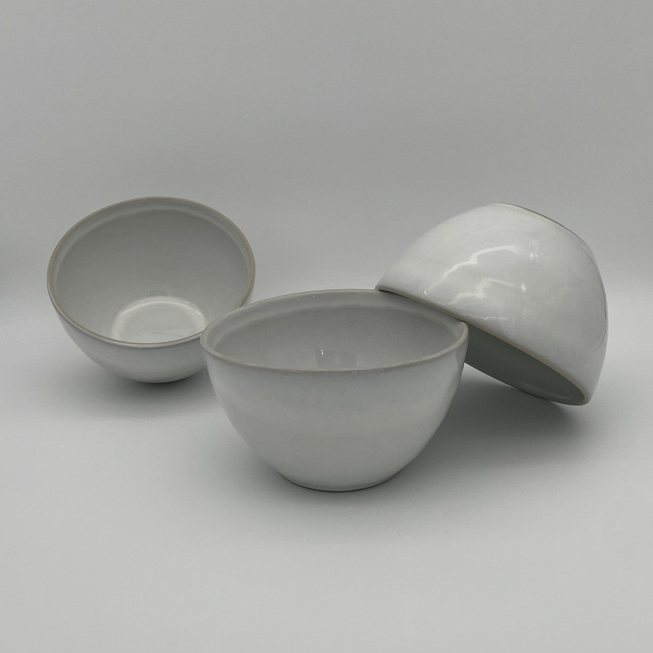 "White Breeze" Schale – Handgefertigte Keramik aus Portugal (Ø 15 cm, weiß)
