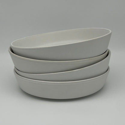 "White Coast" Tiefer Teller – Handgefertigte Keramik aus Portugal (Ø 22 cm, matt-weiß)
