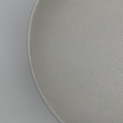 "White Coast" Pasta- und Salatteller – Handgefertigte Keramik aus Portugal (Ø 22 cm, matt-weiß)
