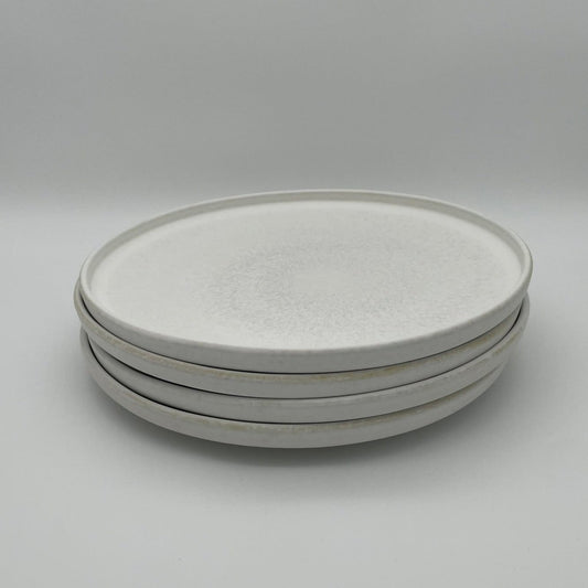 "White Coast" Flacher Teller – Handgefertigte Keramik aus Portugal (Ø 26 cm, matt-weiß)